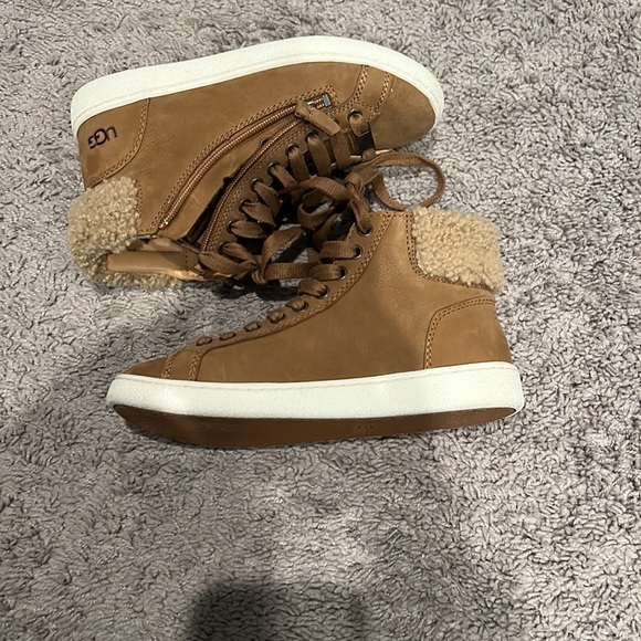 Brand new UGGs!!! - Picture 2 of 4